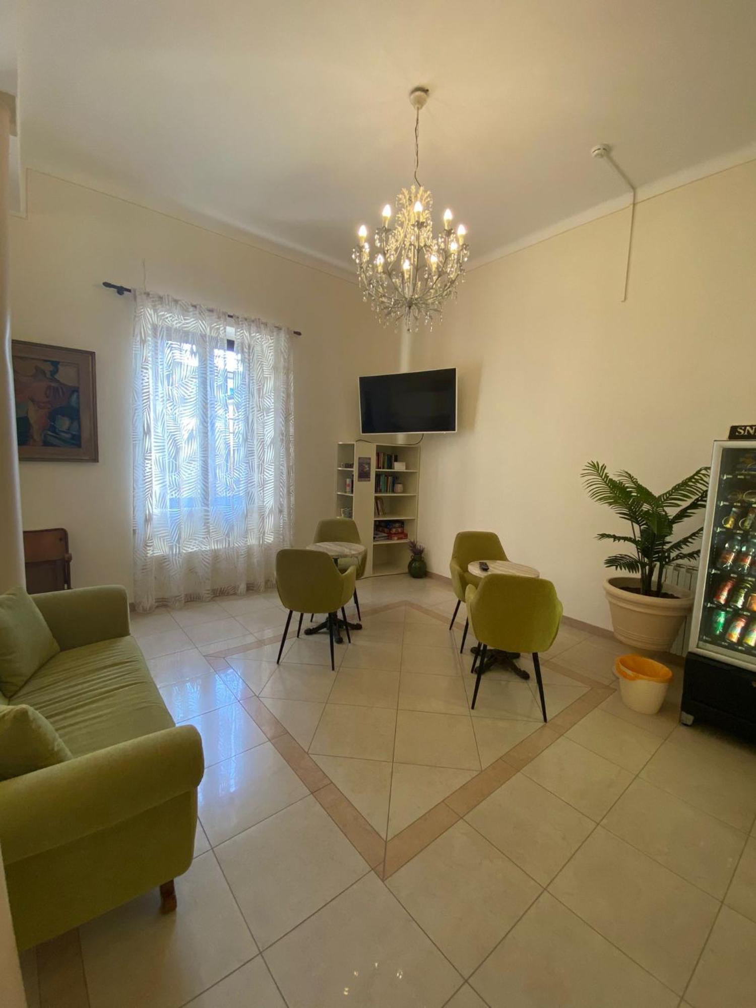 Hotel Virginia Марина-ді-Масса Екстер'єр фото